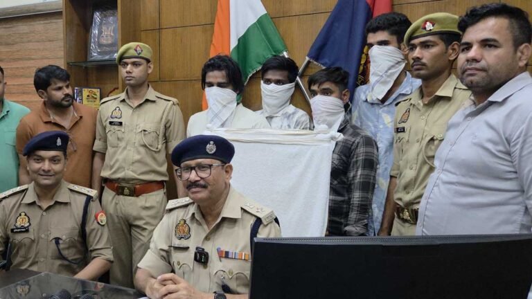 justdial fake transport fraud arrest ghaziabad news
