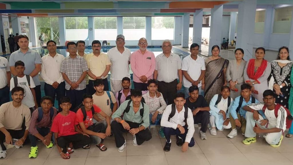 मुरादाबाद में मंडलीय तैराकी प्रतियोगिता संपन्न: बिजनौर के खिलाड़ियों का दबदबा, कई स्पर्धाओं में जीते स्वर्ण पदक