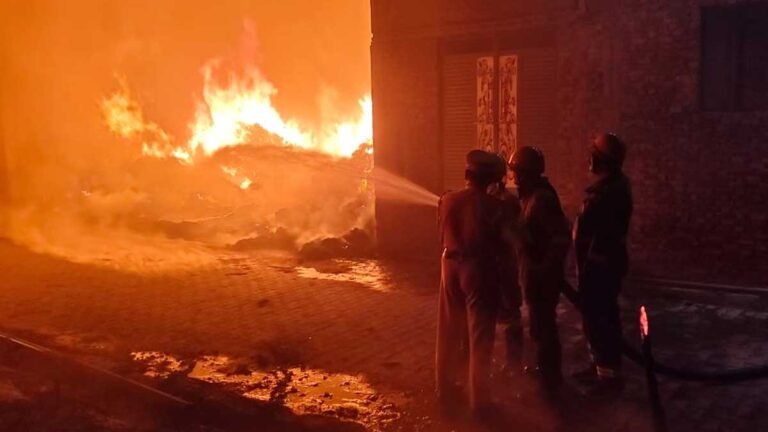 moradabad news rani nangal warehouse fire 30 godowns