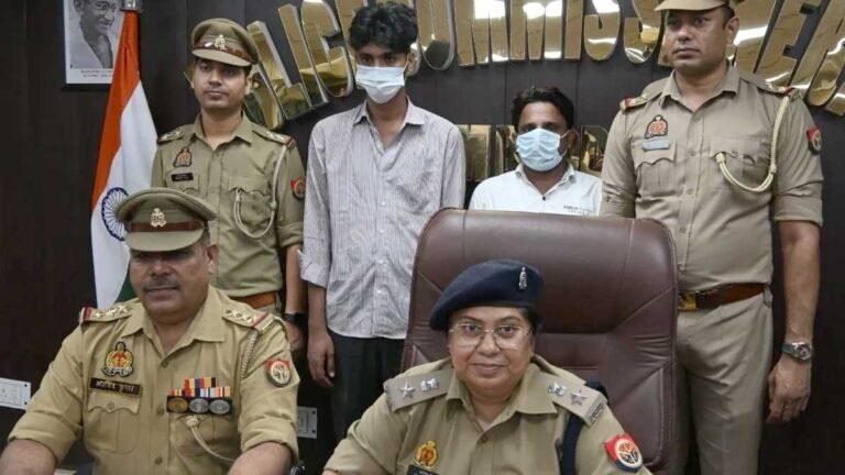 noida crime fake job call center fraud gang busted