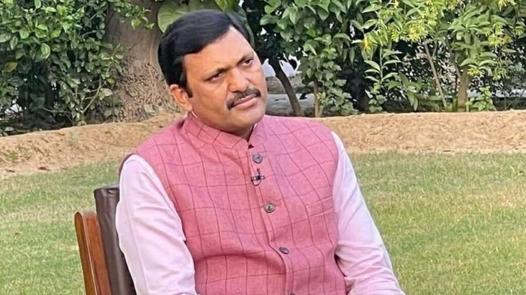 Aunjaneya Kumar Singh Moradabad Commissioner