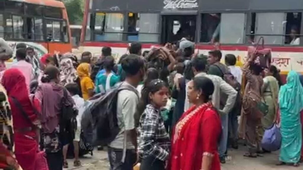 महिलाओं के लिए मुफ्त यात्रा की सुविधा