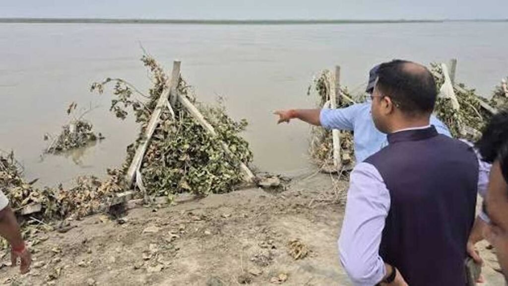 सतर्क रहने के दिए निर्देश