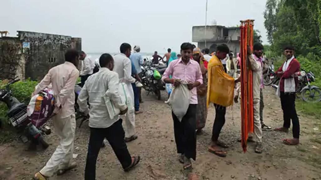 विष्णुदेव घाट पर स्नान पर लगी रोक