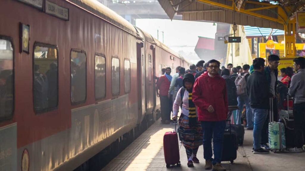 इन ट्रेनों में लगेंगे अतिरिक्त कोच
