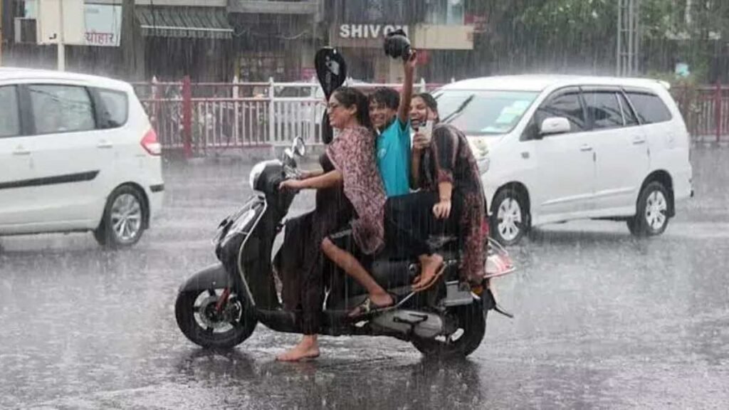 लखनऊ-कानपुर में बदला मौसम