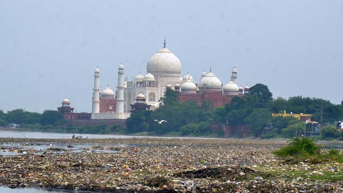 agra news tajmahal open drains sewer pollution tourism