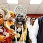 akhilesh yadav statement ram hanuman artists 51000 aid