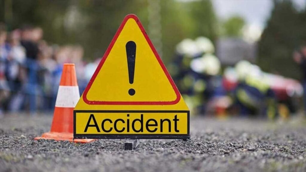 चंदौली में आधी रात दर्दनाक हादसा, बेकाबू कार ने ऑटो को मारी टक्कर; दो की मौत