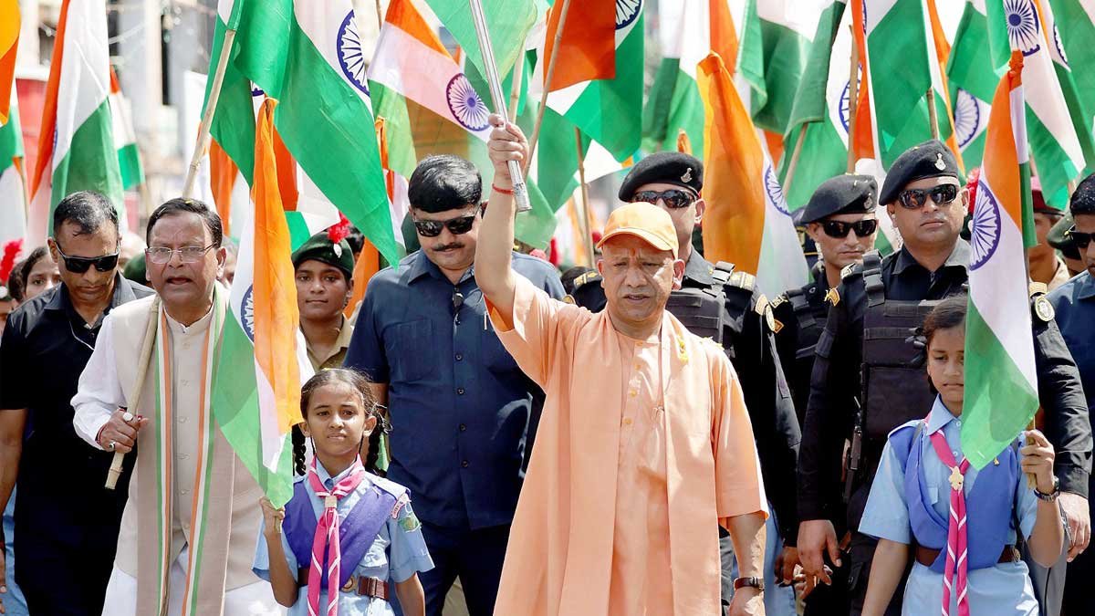 cm yogi tiranga yatra lucknow national symbols