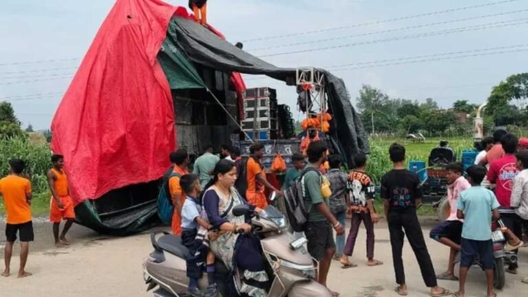 gorakhpur news kanwariya dj electric wire accident
