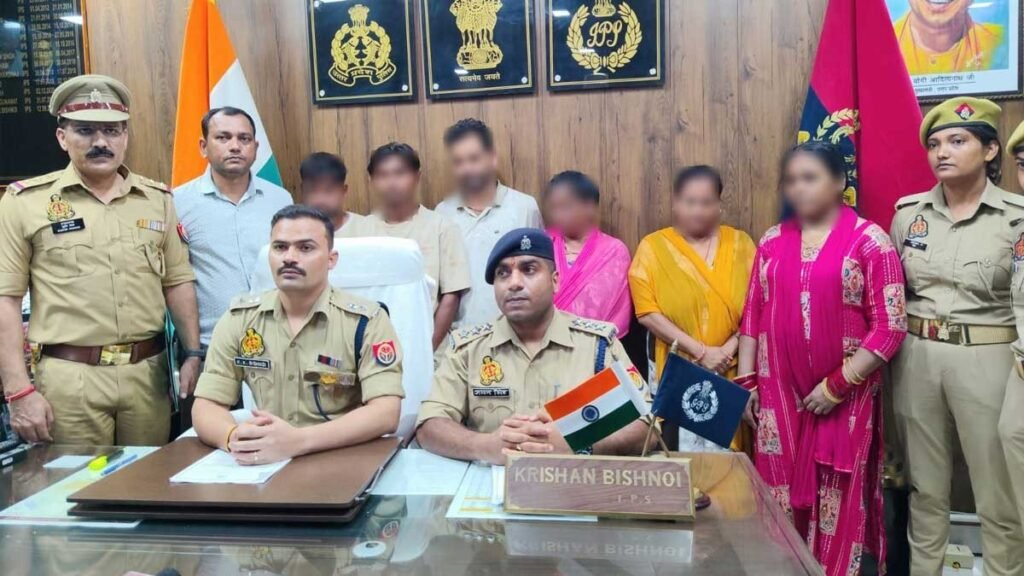 सावधान! मेले की भीड़ से बच्चे हो रहे गायब, संभल पुलिस ने दिल्ली तक रेड मारकर 6 को दबोचा!