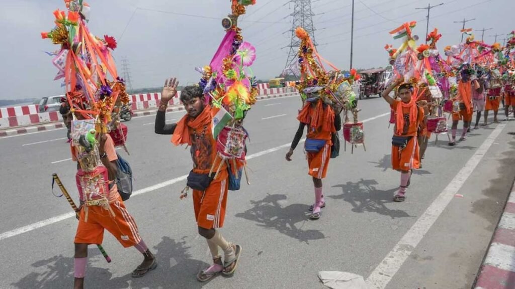 यूपी में कांवड़ यात्रा के लिए हाईटेक सुरक्षा, 250 AI कैमरे और सोशल मीडिया पर 24 घंटे निगरानी