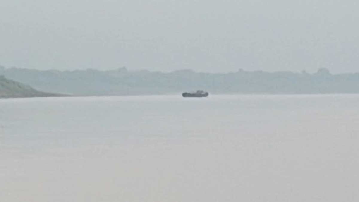 up news chambal river boat carrying 100 passengers drifted