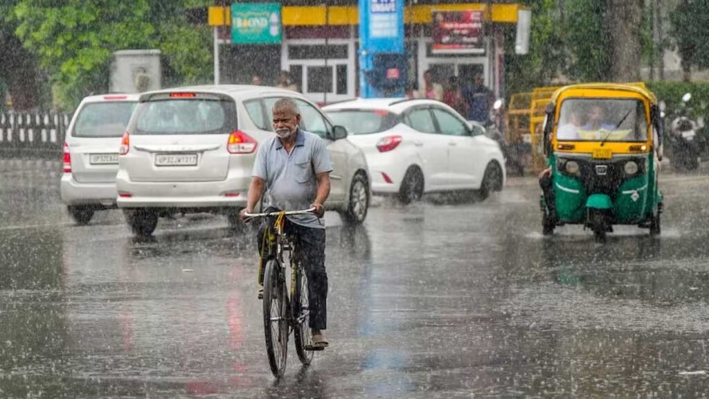UP Weather: यूपी में अगले 3 दिन फिर बदलेगा मौसम, इन इलाकों में झमाझम बारिश का अलर्ट