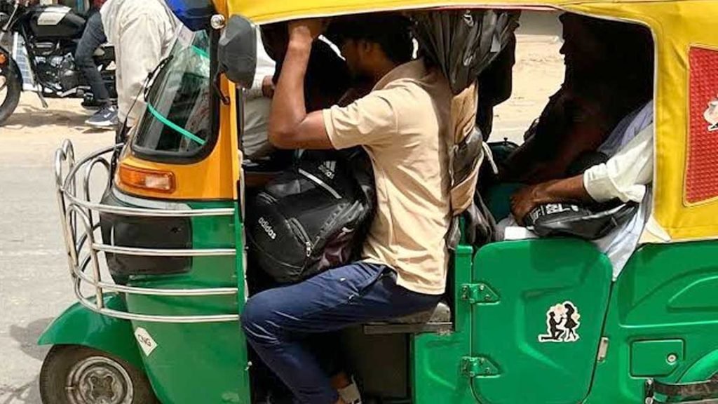 Crackdown on overloaded auto-rickshaws and e-rickshaws