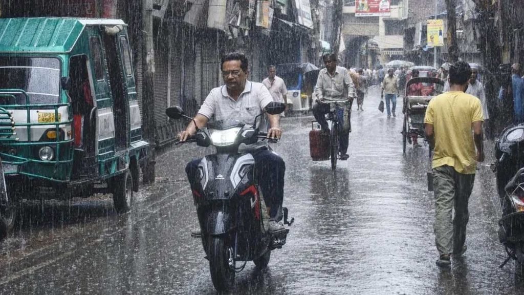 मुरादाबाद में रात से बारिश जारी