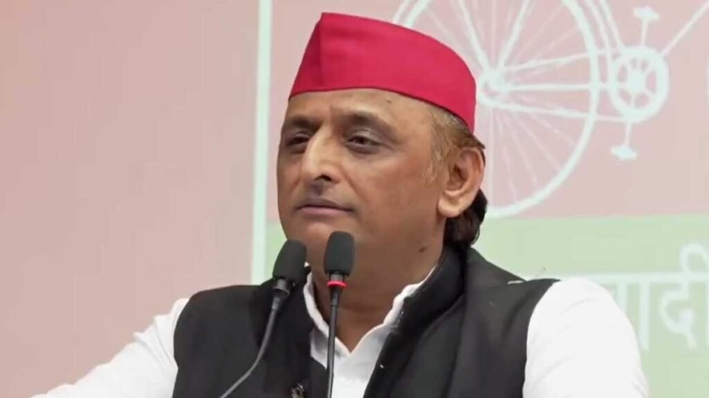 अखिलेश यादव ने सरकार को घेरा: बोले- न नौकरी, न निवेश… सब कुछ सिर्फ विज्ञापनों में!