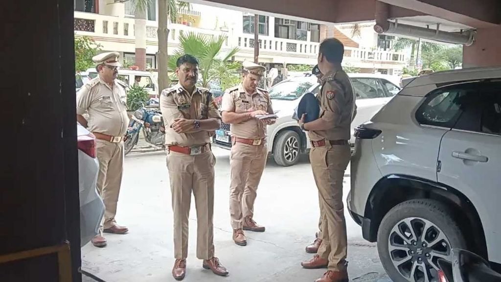 बेटे से संपर्क का प्रयास