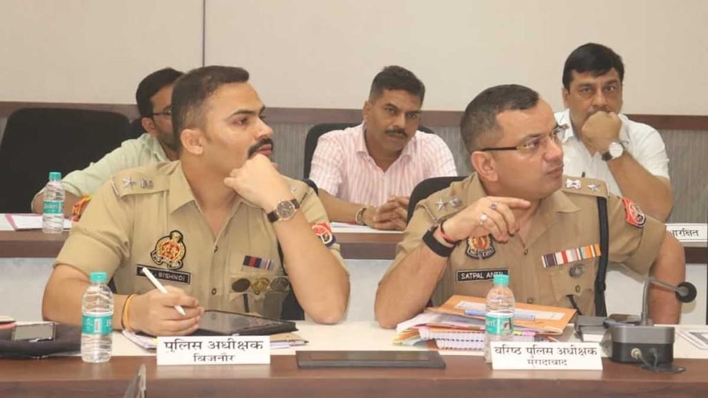 moradabad division commissioner crime control meeting