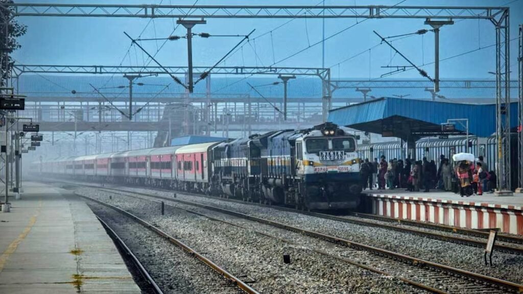 मुरादाबाद से गुजरने वाली कई ट्रेनों का बदला रूट, 14-15 सितंबर को यात्रा से पहले देखें पूरी लिस्ट