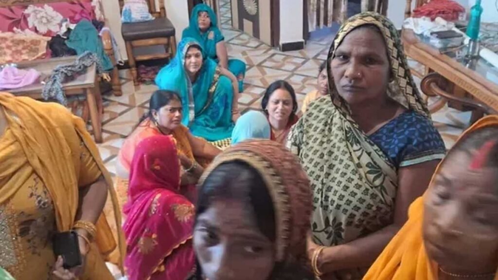 परिवारों पर टूटा दुखों का पहाड़