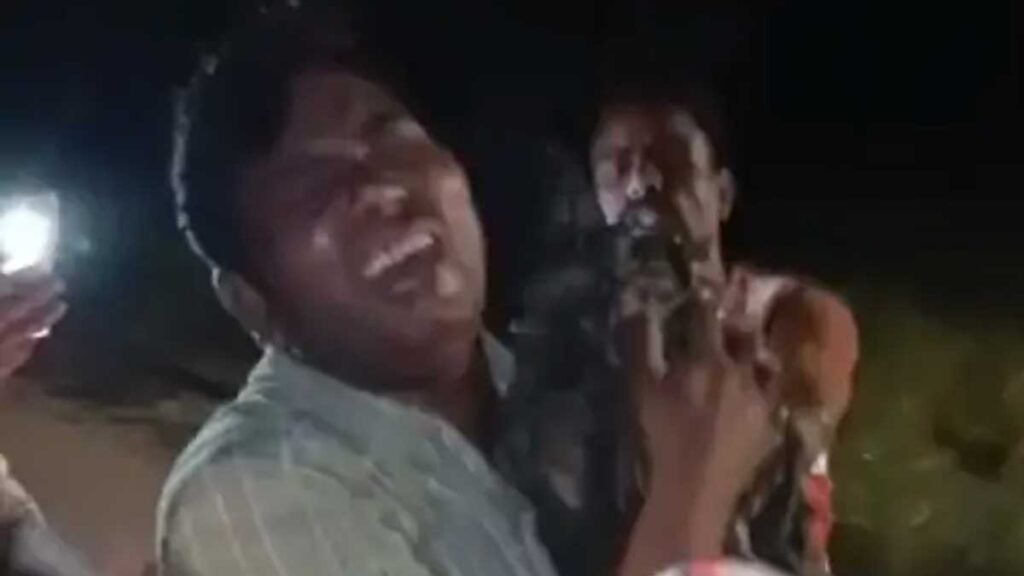 बेटी का शव देखते ही टूट गया पिता