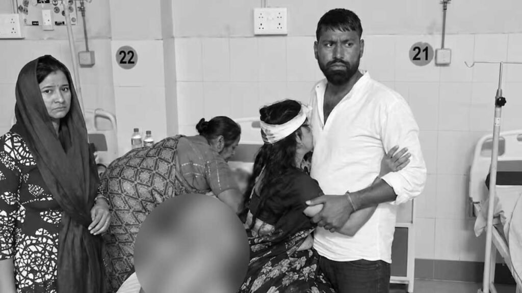 Firozabad Accident: विसर्जन के दौरान तेज रफ्तार कार ने कई लोगों को कुचला; 4 की मौत, 8 घायल