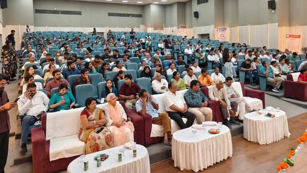 समाजसेवियों की रही सहभागिता