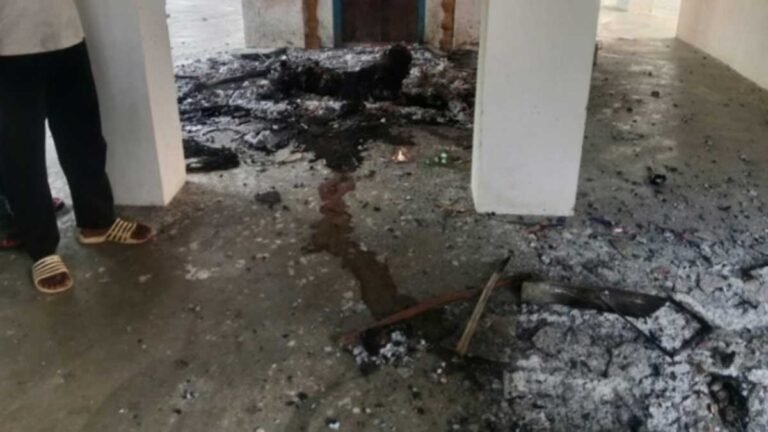 shahjahanpur crime two sadhus murder bodies burnt in shiva temple